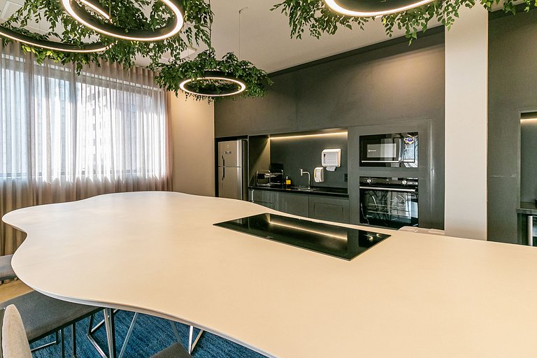 Belo studio C/varanda na Alameda Lorena