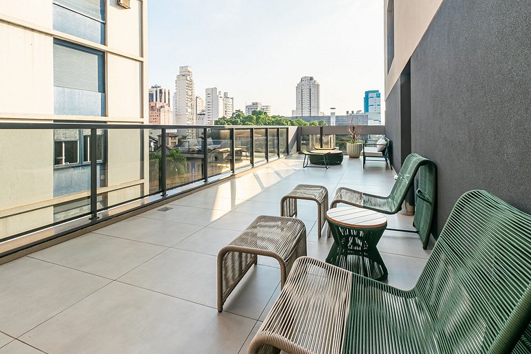 Belo studio C/varanda na Alameda Lorena