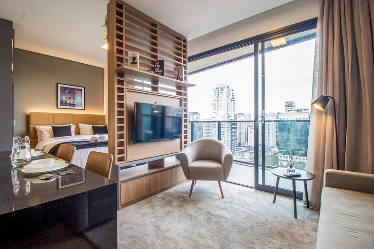 Apartamento nuevo, completo Vila Olímpia WIFI+AC+TV Smart