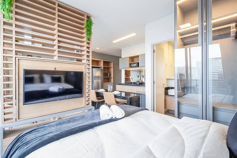 Apto novo, completo Vila Olímpia WIFI+AC+TV Smart