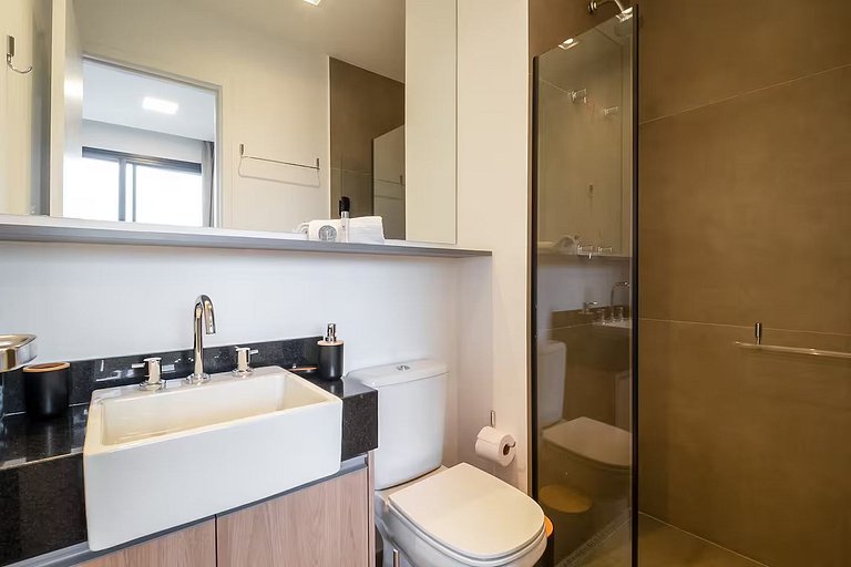 Apto novo, completo Vila Olímpia WIFI+AC+TV Smart