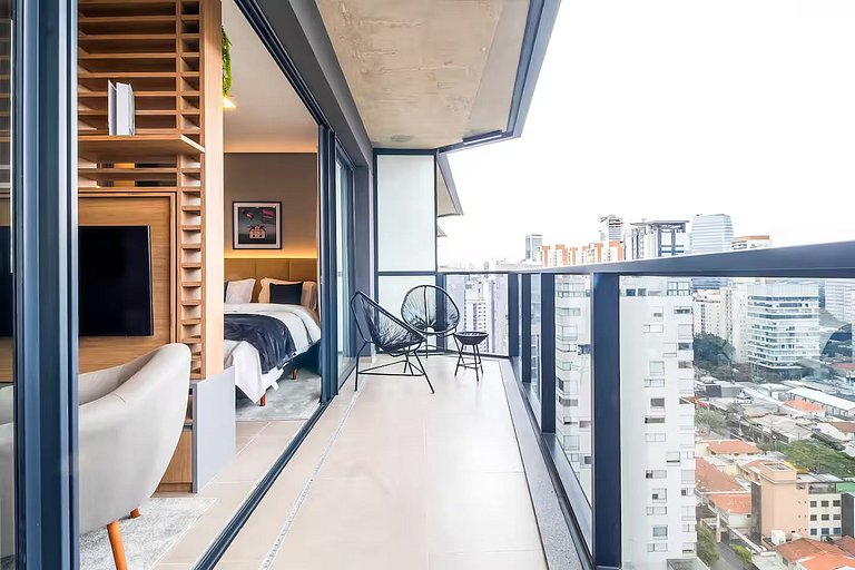 Apto novo, completo Vila Olímpia WIFI+AC+TV Smart