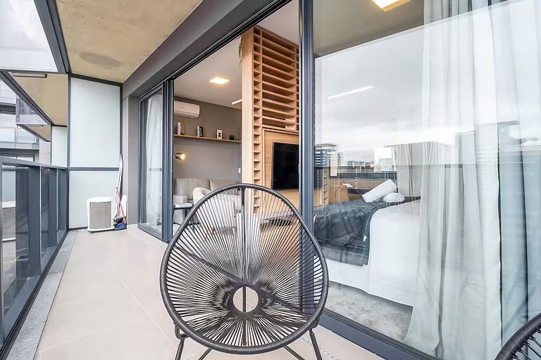 Apartamento completo ao lado da Faria Lima