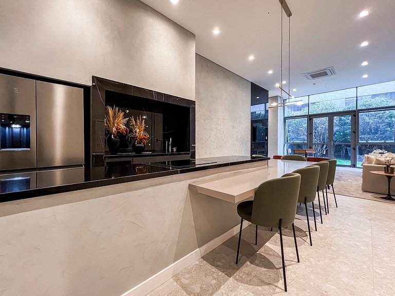 Lindo studio em Pinheiros, a 450m do metrô