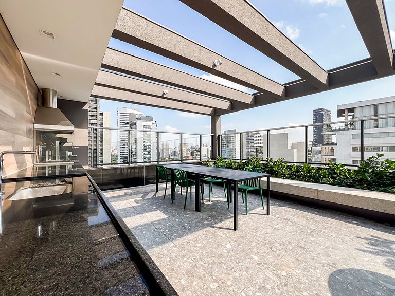 Lindo studio em Pinheiros, a 450m do metrô