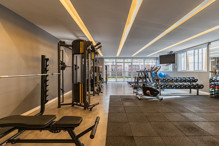 Studio com C/vaga e ampla varanda em Pinheiros