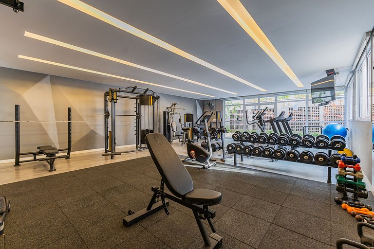 Studio com C/vaga e ampla varanda em Pinheiros