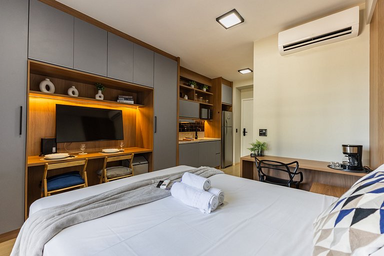 FL506_ Moderno, AC, WiFi, próximo Faria Lima