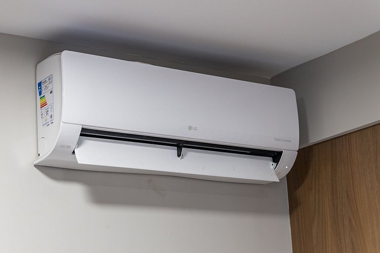 FL506_ Moderno, AC, WiFi, próximo Faria Lima