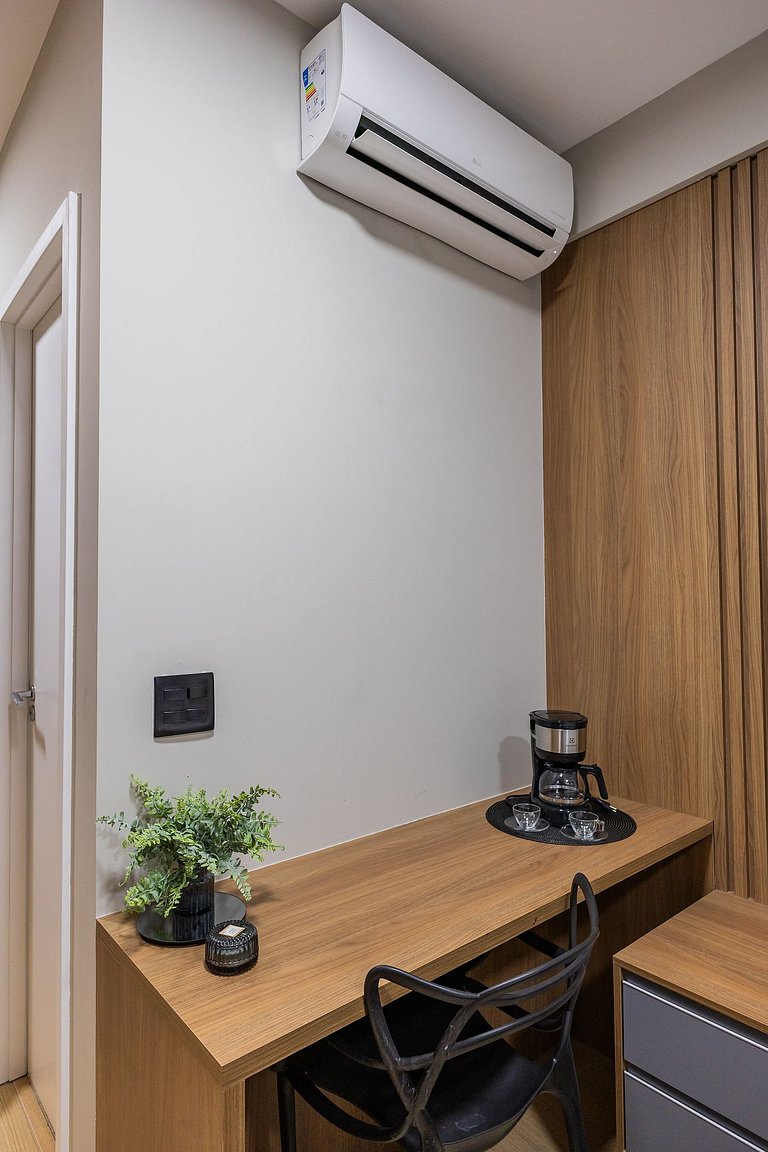 FL506_ Moderno, AC, WiFi, próximo Faria Lima