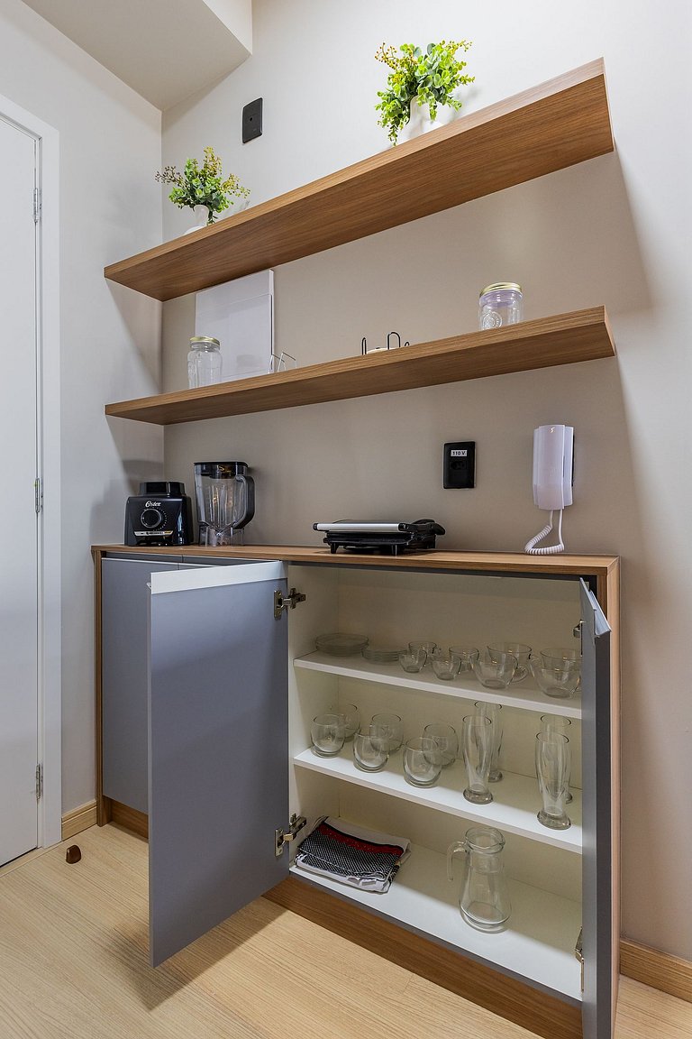 FL506_ Moderno, AC, WiFi, próximo Faria Lima
