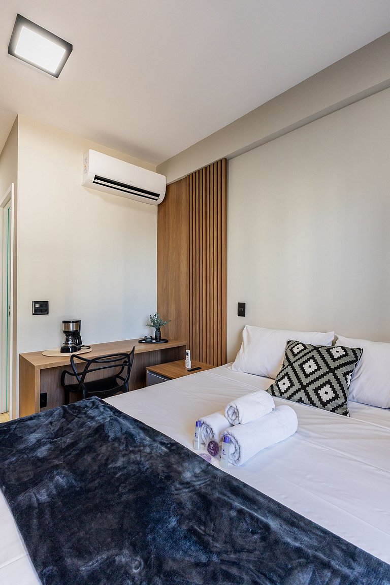 FL606_ Apartamento funcional, próximo Faria Lima