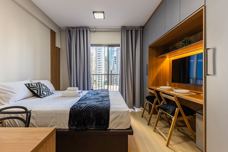FL606_ Apartamento funcional, próximo Faria Lima