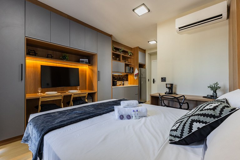 FL606_ Apartamento funcional, próximo Faria Lima