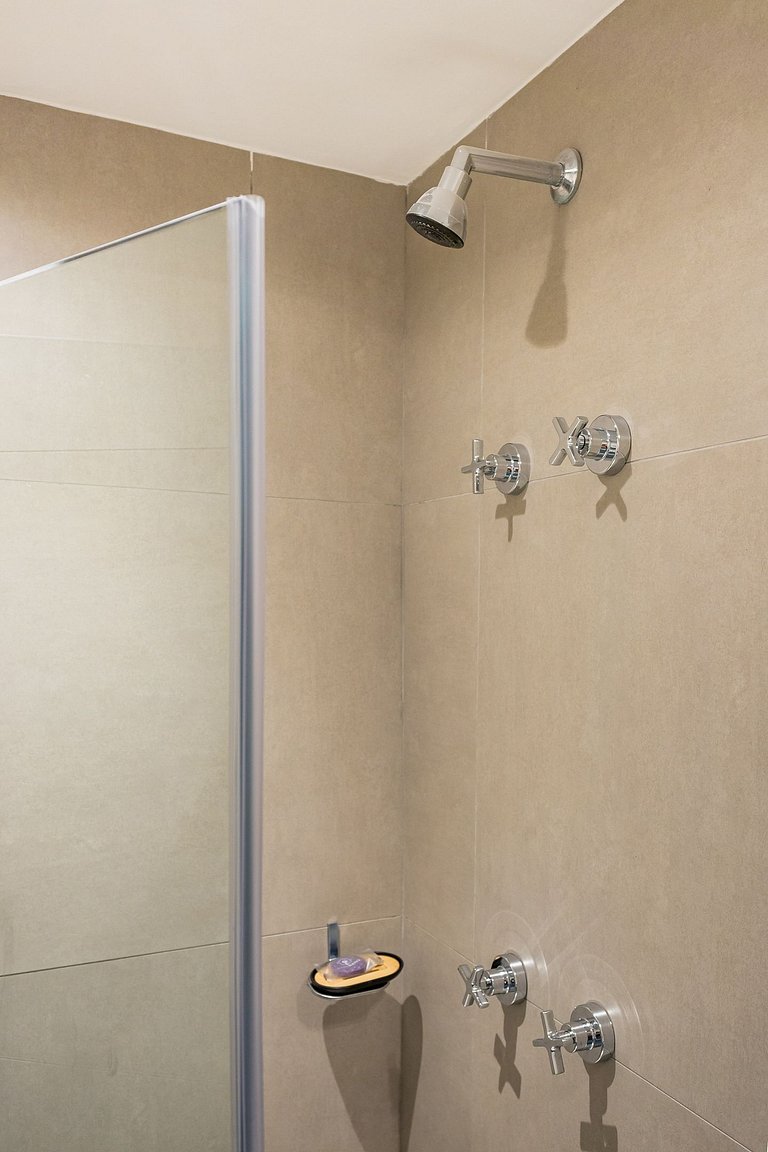 Belo studio c/ cama queen na Vila Olimpia