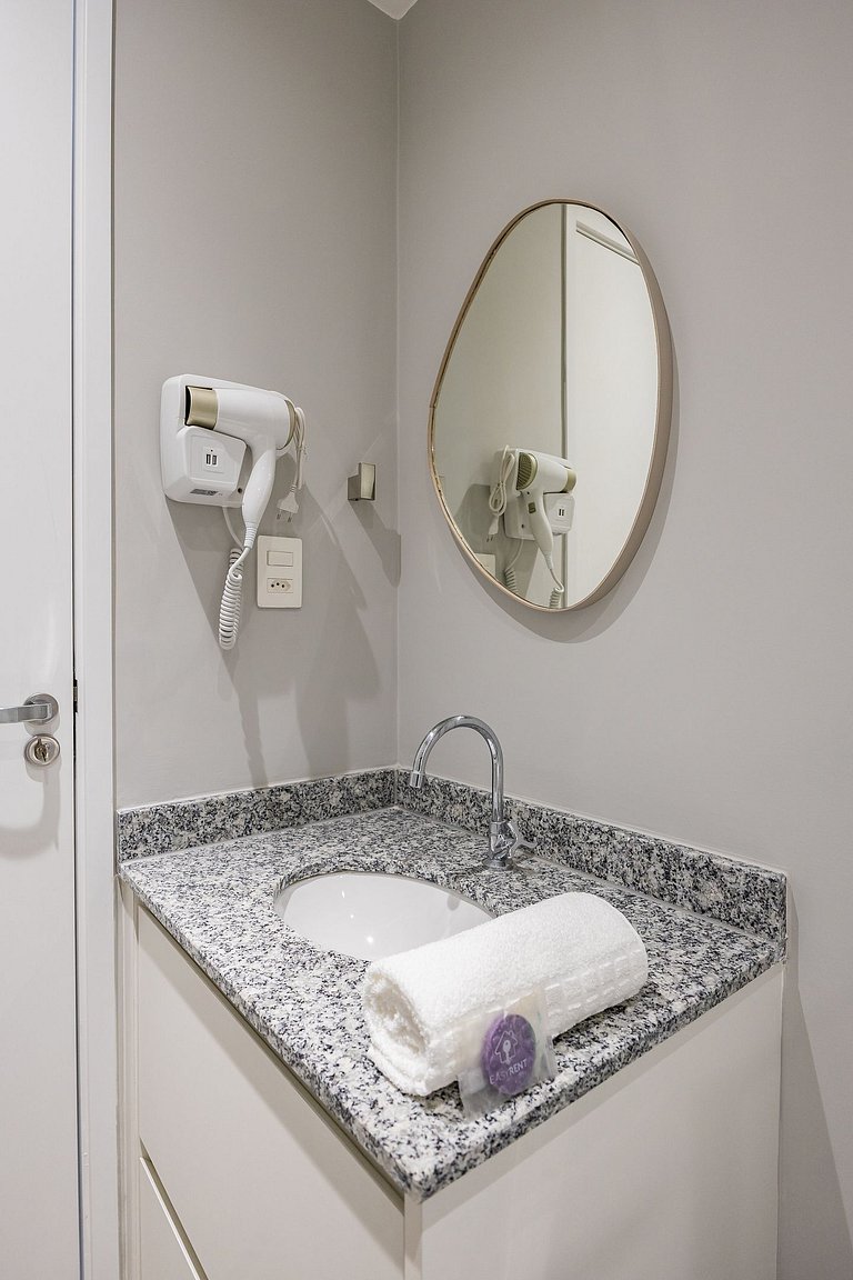 Lindo studio no coração de Pinheiros