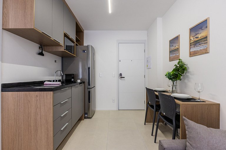 Charmoso apê ao lado do metrô Vila Madalena