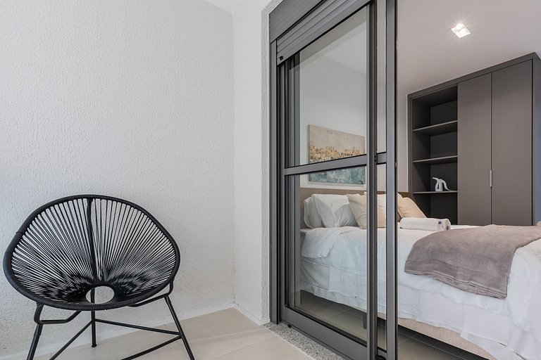 Charmoso apê ao lado do metrô Vila Madalena