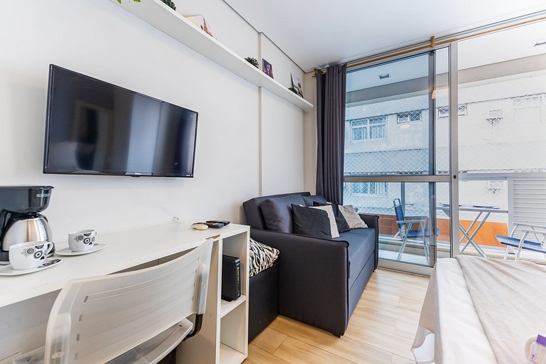 Charmoso studio C/vaga na Rua Augusta.