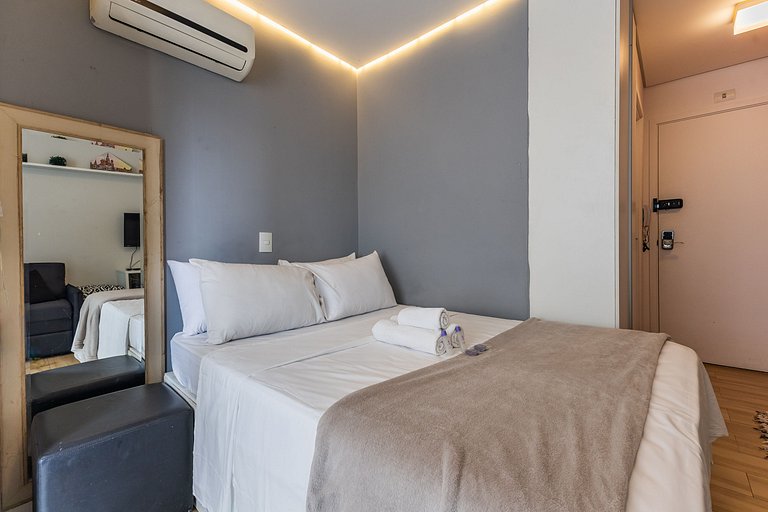 Charmoso studio C/vaga na Rua Augusta.