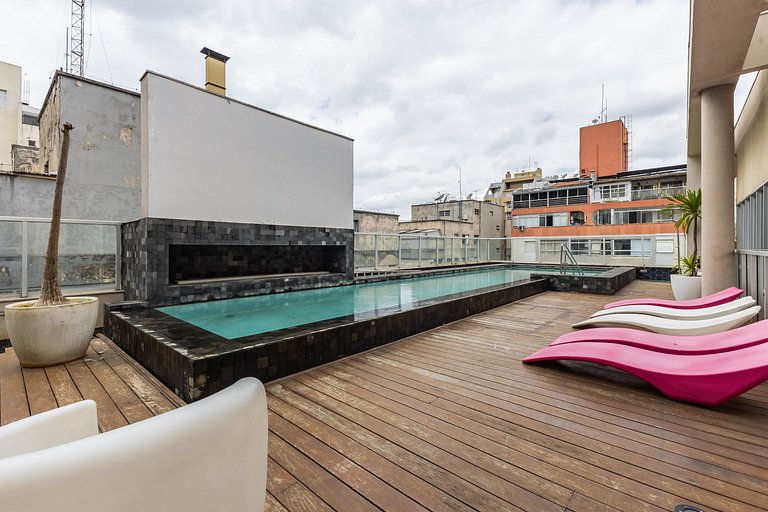 Augusta |  Piscina e academia prox Av Paulista