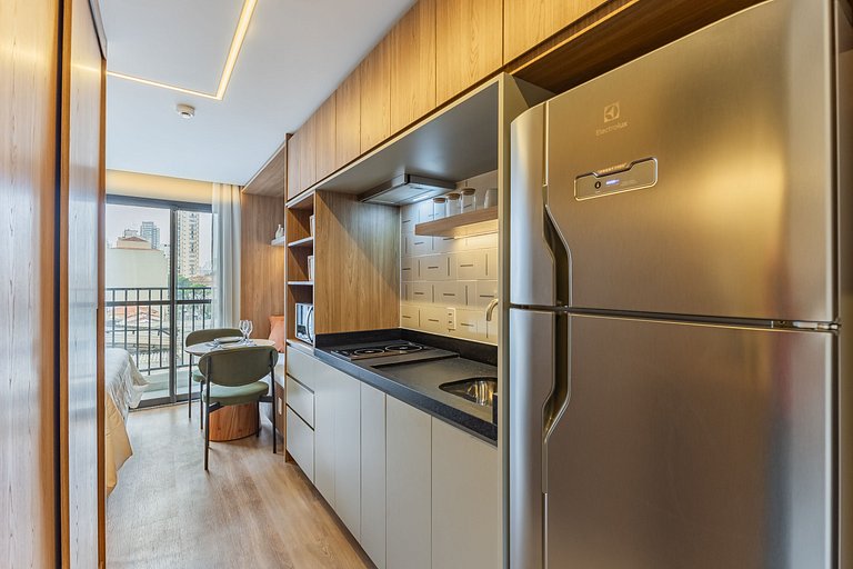 Studio next to Fradique Coutinho subway station