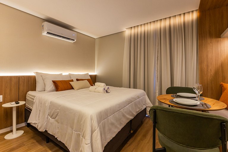 Studio moderno ao lado do metrô Fradique Coutinho