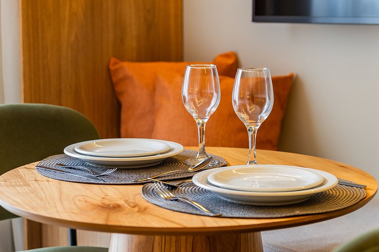 Studio moderno ao lado do metrô Fradique Coutinho