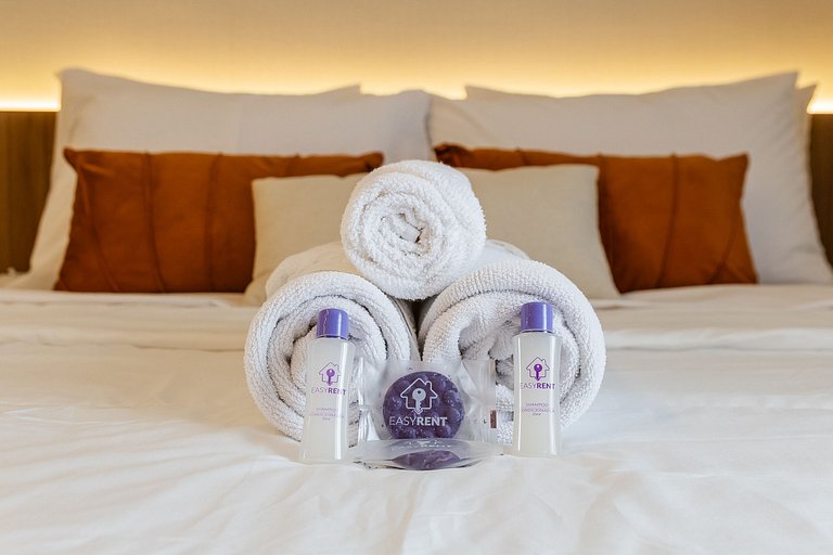 Studio next to Fradique Coutinho subway station