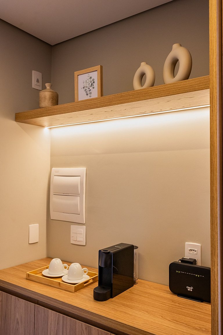 Studio next to Fradique Coutinho subway station