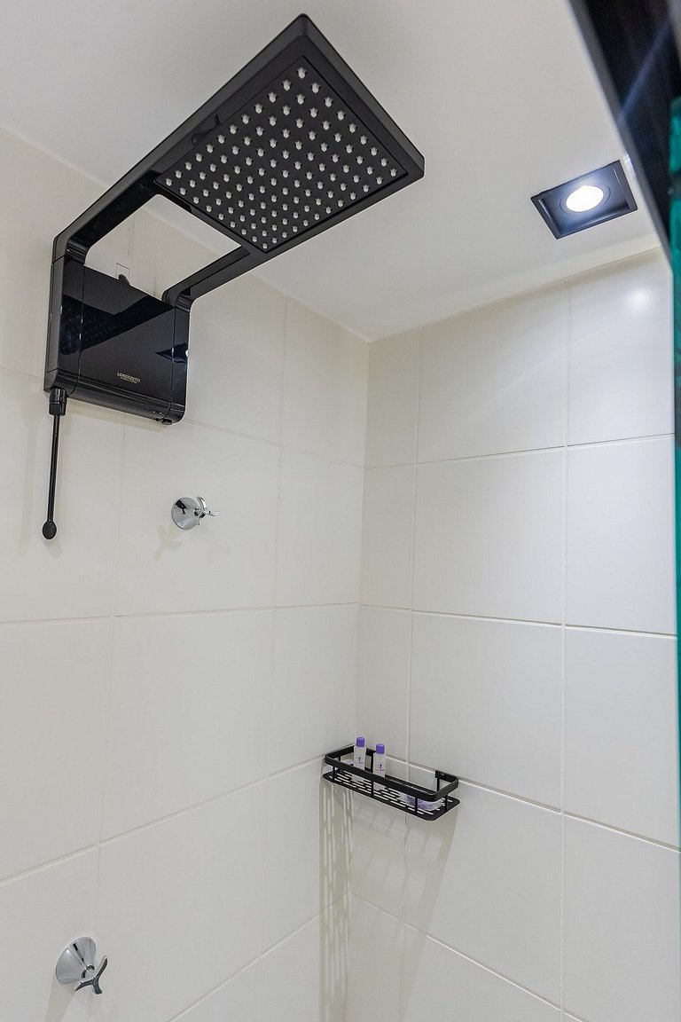 Studio next to Fradique Coutinho subway station