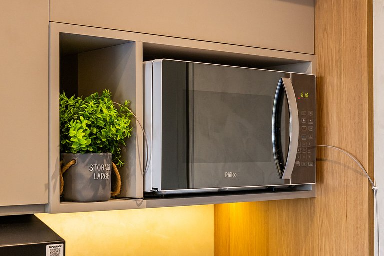 Studio em frente ao Metrô Paraíso