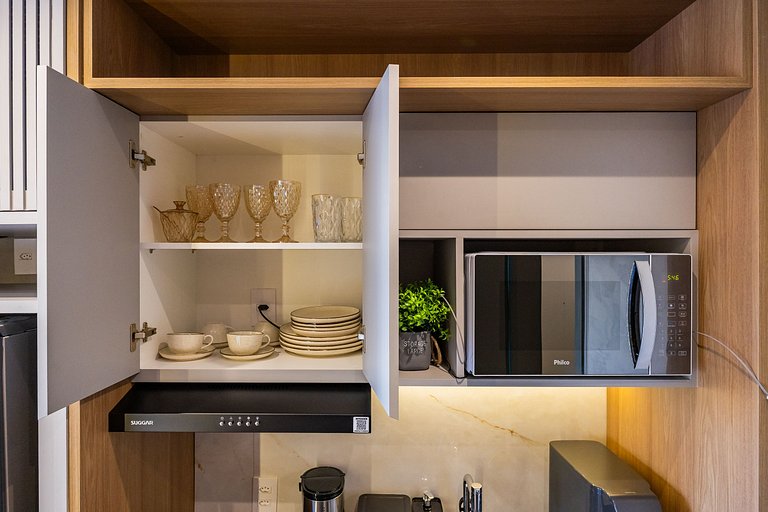 Studio em frente ao Metrô Paraíso