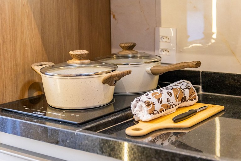 Studio em frente ao Metrô Paraíso