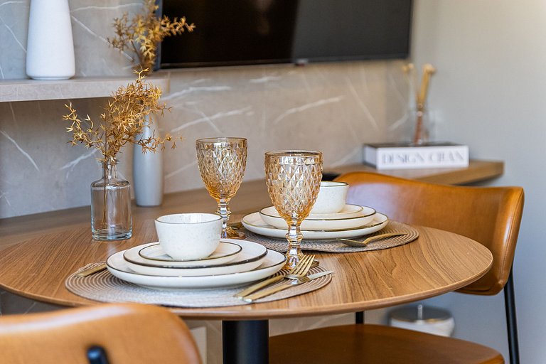 Studio em frente ao Metrô Paraíso