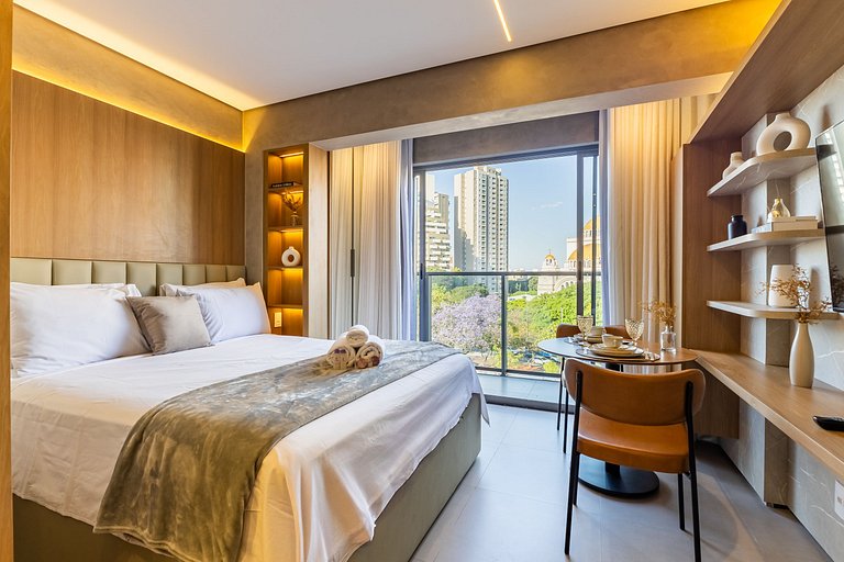 Studio em frente ao Metrô Paraíso