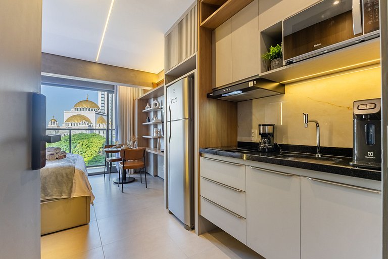 Studio em frente ao Metrô Paraíso