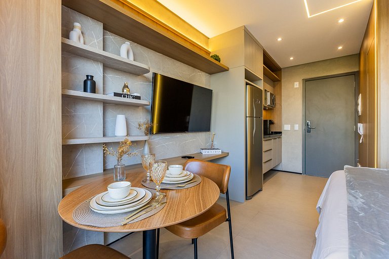 Studio em frente ao Metrô Paraíso