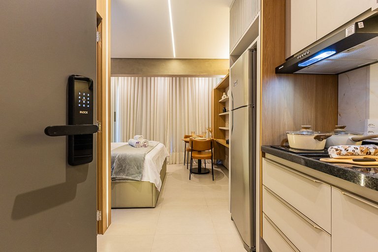 Studio em frente ao Metrô Paraíso