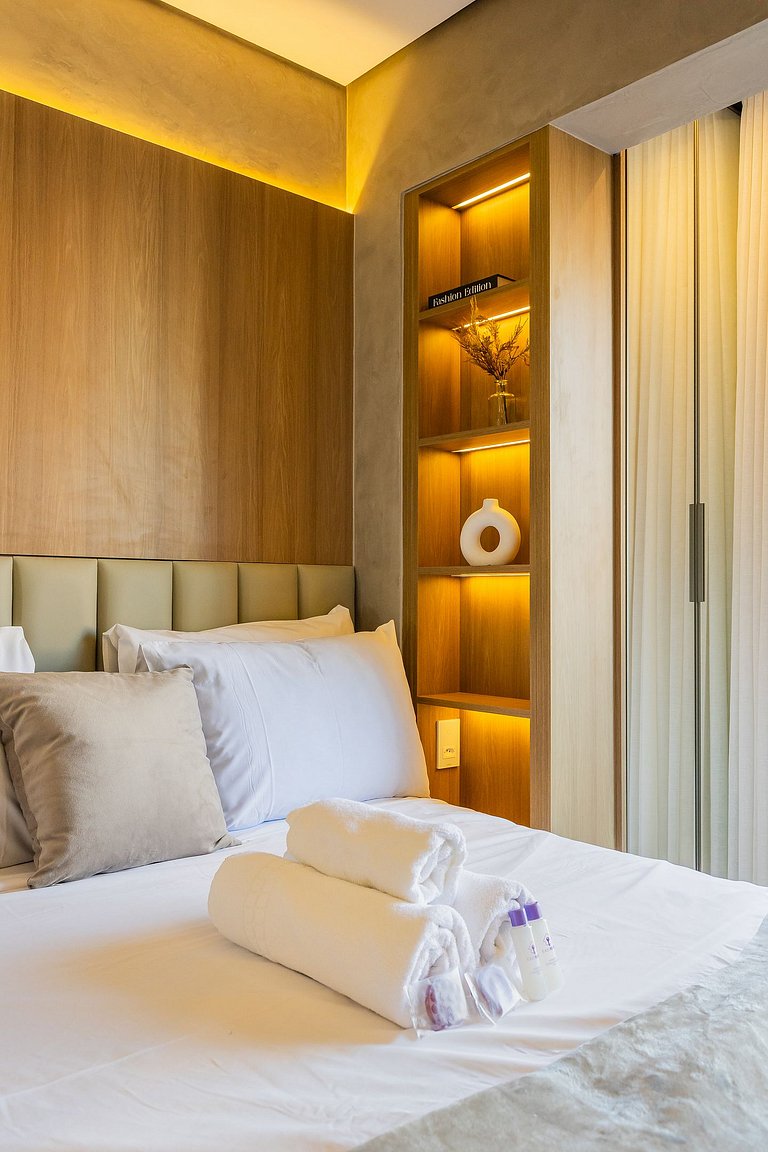 Studio em frente ao Metrô Paraíso