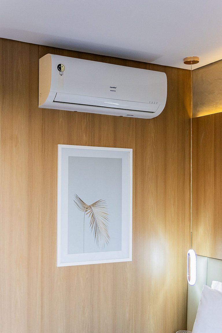 Studio em frente ao Metrô Paraíso