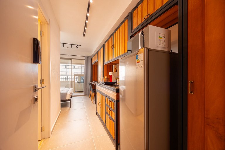 Charmoso studio com cama Queen ao lado do Allianz