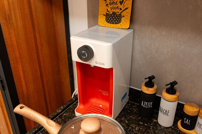 Charmoso studio com cama Queen ao lado do Allianz