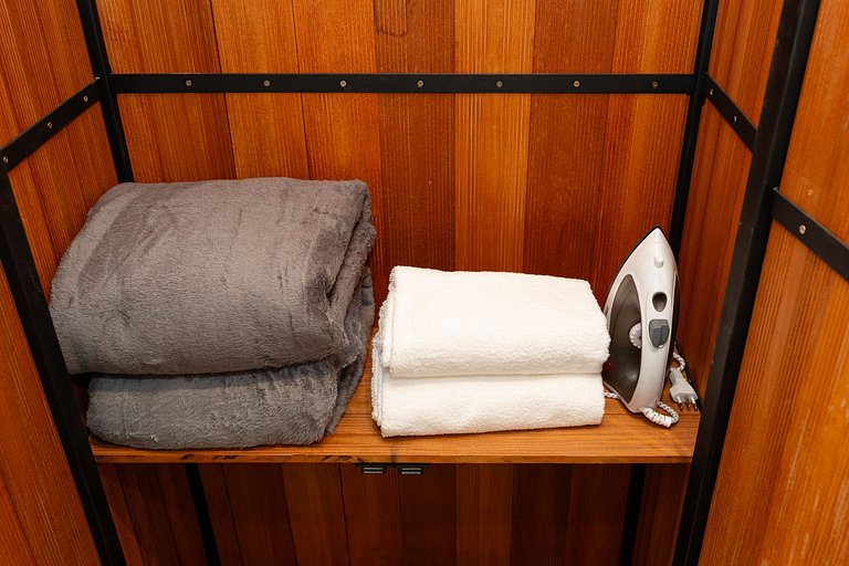 Charmoso studio com cama Queen ao lado do Allianz