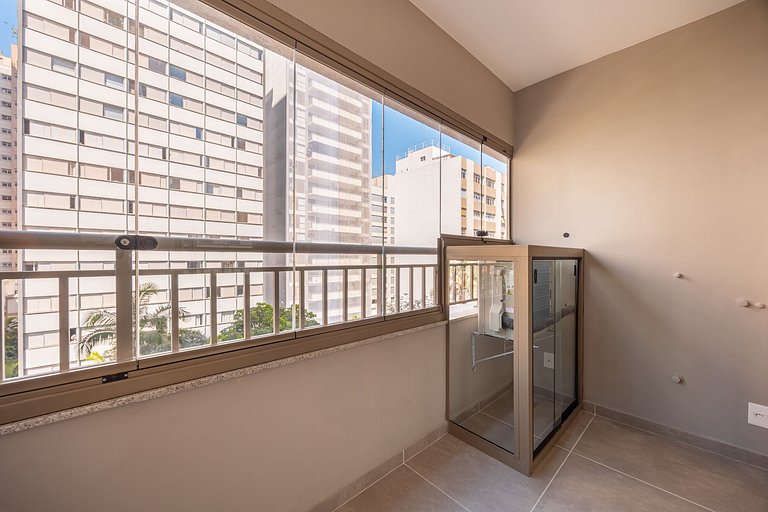 Charmoso studio com cama Queen ao lado do Allianz