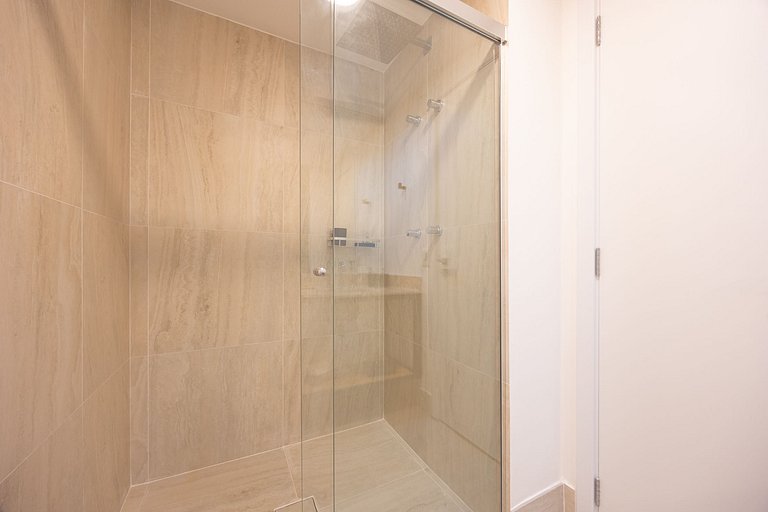 Charmoso studio com cama Queen ao lado do Allianz