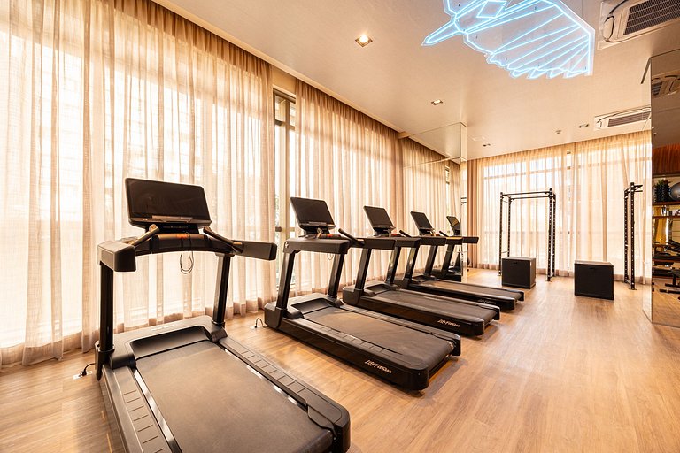 Charmoso studio com cama Queen ao lado do Allianz