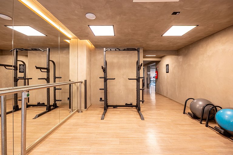 Belo studio C/ cama Queen em Moema