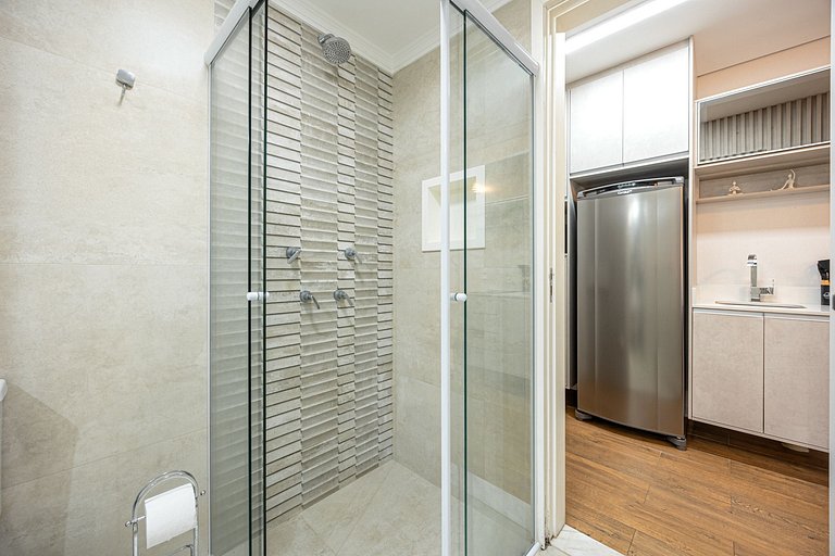 Belo studio C/ cama Queen em Moema