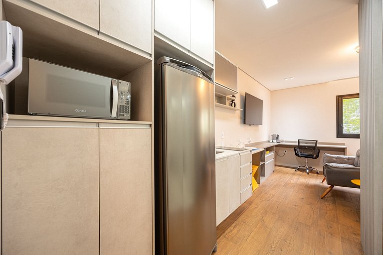 Belo studio C/ cama Queen em Moema